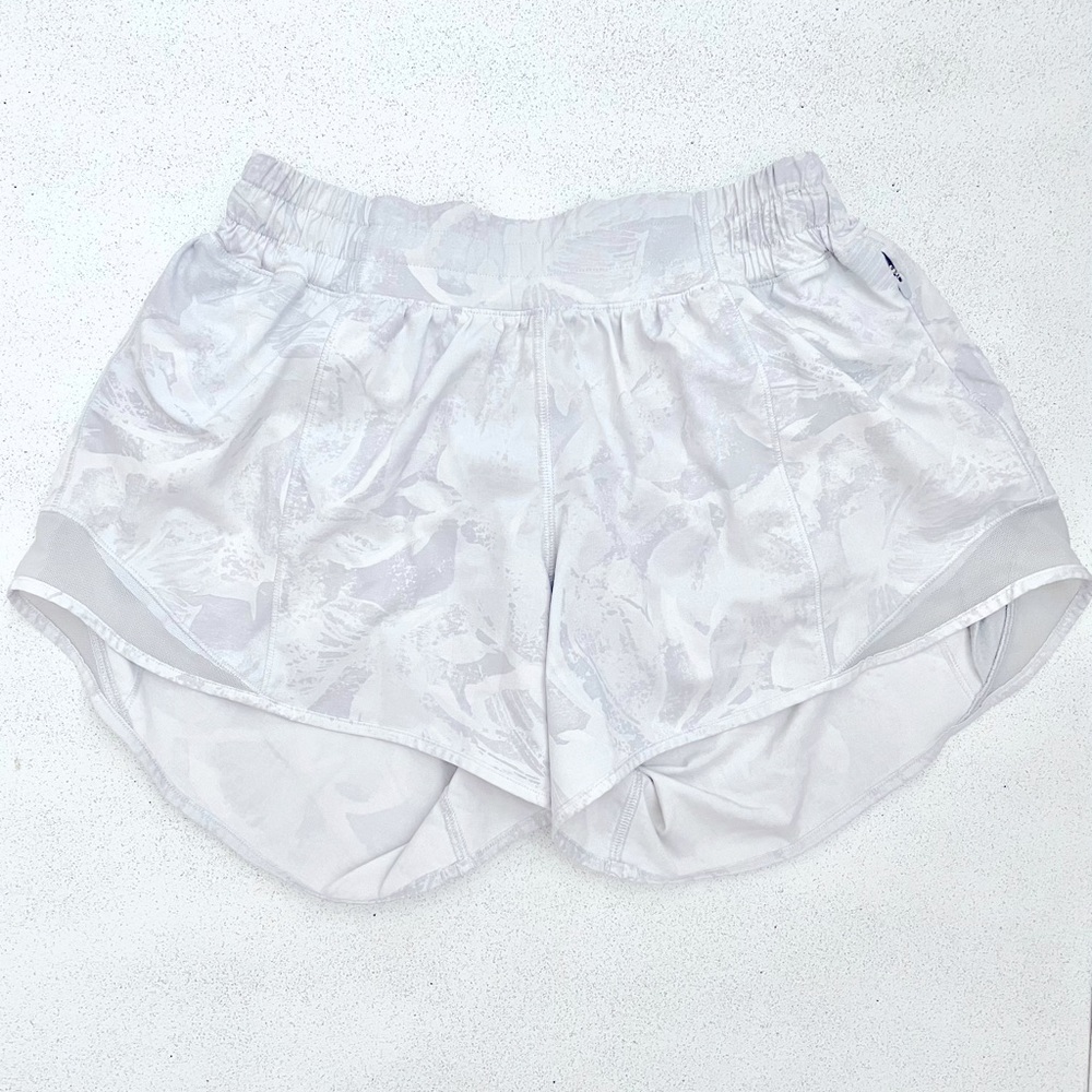 Lululemon Hotty Hot shorts, white/gray